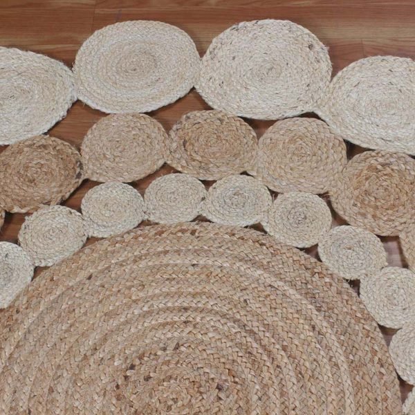 Hand Braided Scalloped Beige Round Area Jute Rug - Image 4