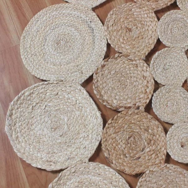Hand Braided Scalloped Beige Round Area Jute Rug - Image 5