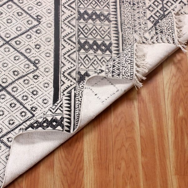 Handmade Cotton Gray Geometric Home Decor Carpet - Image 4