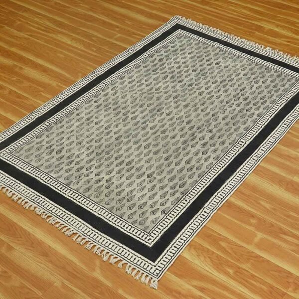 Handmade Cotton Modern Area 4x6 Rug - Image 5