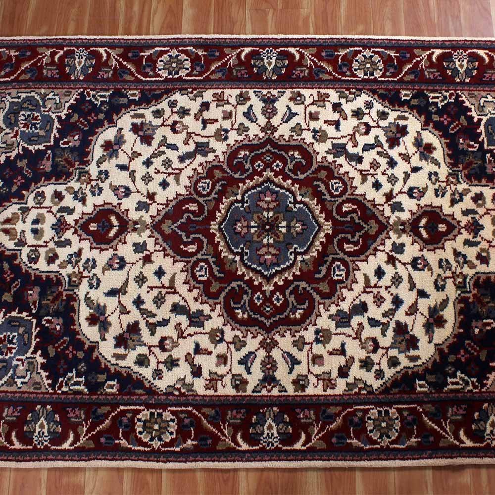 White Knotted Handmade Wool Rug 4x6 Carpet - Image 4